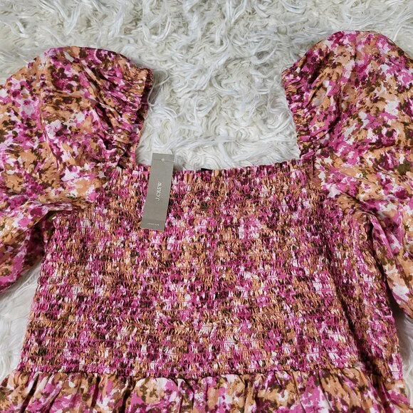J. Crew Smocked puff-sleeve dress in faded floral - size Large - Picture 5 of 12